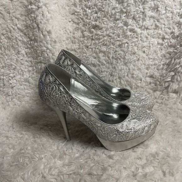 Coloriffics fabric white lace & silver iridescent silver platform heels SZ8.5 - Picture 2 of 11